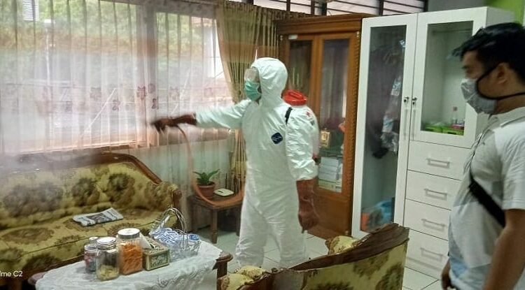 Gubernur WH Minta Dinkes se-Banten Lakukan Penyemprotan Disinfektan