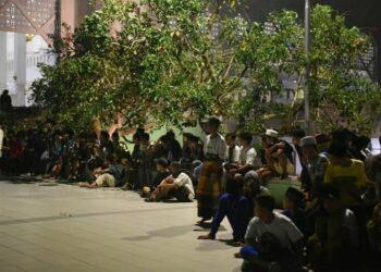 Tawuran Sarung Resahkan Jamaah Masjid Agung Al-Amjad Kabupaten Tangerang