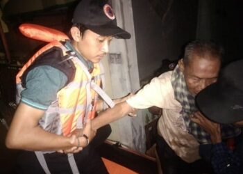 Gara-gara Banjir, Puluhan KK di Kampung Bulak Tangsel Dievakuasi