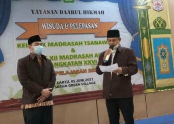 Yayasan Darul Hikmah Mewisuda 300 Siswa