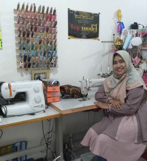 Fenny Adetya Laksmi, Alumni BLK Kota Tangerang yang Kini Sukses Berwirausaha