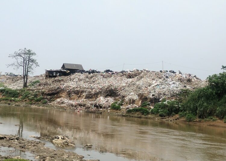TPS Liar di Pinggir Sungai Cisadane Beroperasi Sejak 2008