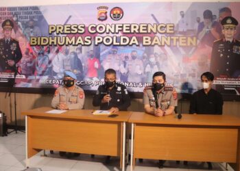 Polisi Pembanting Mahasiswa Didemosi dan Ditahan 21 Hari