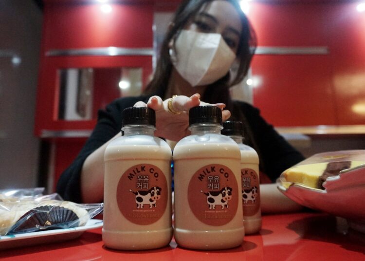 Potret Produksi Kue Susu Keju dan Kopi Susu Rumahan di Tangerang
