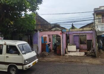15 Tahun Berdiri, Rumah di Tengah Jalan Maulana Hasanudin Dibongkar