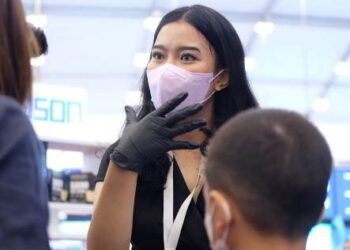 Boson Indonesia Edukasi Pengunjung GIIAS 2021 Pentingnya Gunakan Masker