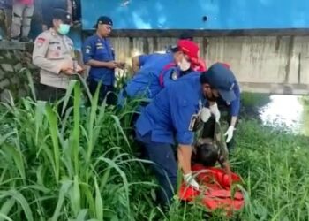 Jasad Misterius Ditemukan Mengambang di Kali Bayur Kota Tangerang
