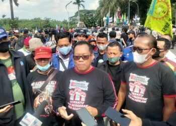 Tolak Nominal Kenaikan UMK 2022, Serikat Buruh se- Banten akan Mogok Sepekan