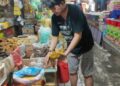 Pedagang Pasar Anyar Tangerang Masih Jual Minyak Goreng Rp 20 Ribu, Ini Alasannya