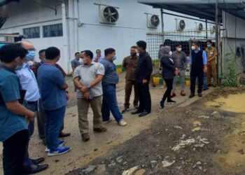 Wakil Ketua DPRD Kabupaten Serang dan Komisi IV, melakukan pengawasan ke perusahaan di Serang Timur, Rabu (9/2/2022). (ISTIMEWA)