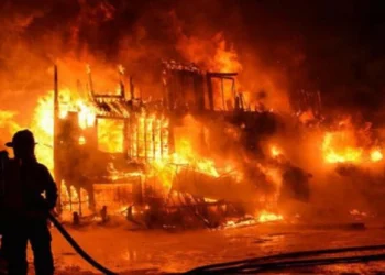 Diduga Akibat Kebocoran Gas, 1 Rumah di Sindang Jaya Terbakar