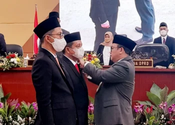 Dua Anggota DPRD Tangsel Resmi Diberhentikan, Penggantinya Dilantik