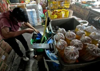 Selasa, 10 Ton Minyak Goreng Curah Didistribusikan untuk Pedagang di Pasar Anyar Tangerang