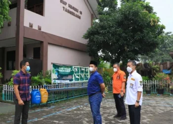 Cek Persiapan Lokasi Salat Id, Wali Kota Arief Sambangi SMPN 15 Kota Tangerang