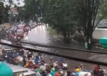 Hujan Deras Sempat Picu Genangan di Pasir Gadung Cikupa, Kab Tangerang
