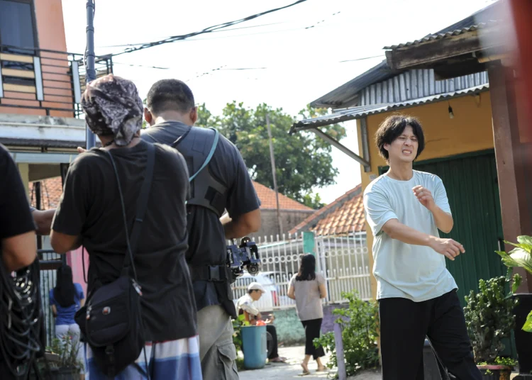 Foto Produksi Film Tentang Budaya Cina Benteng di Kampung Tehyan